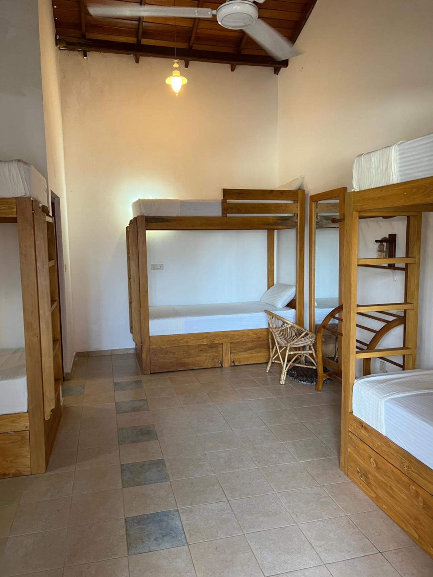 Hummus Hostel Hikkaduwa Zewnętrze zdjęcie